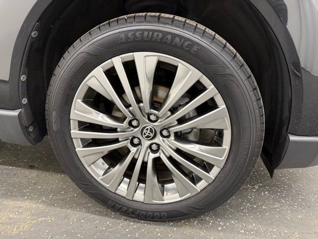 Certified 2021 Toyota Venza Limited w/ Advanced Technology Package AWD/4WD image 22