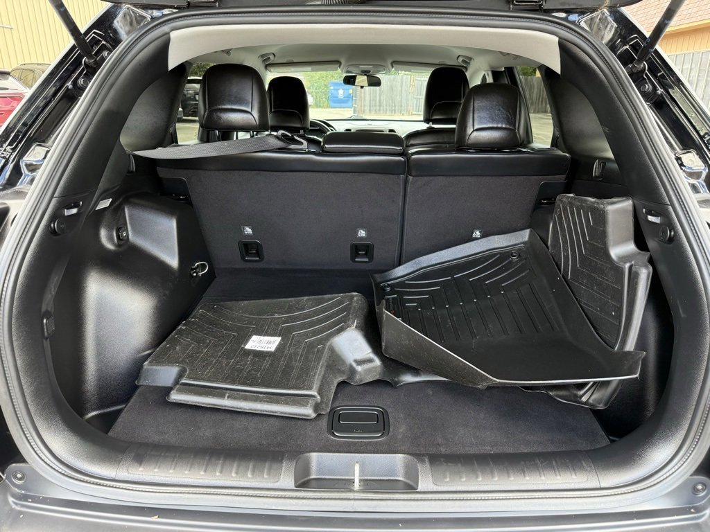 Used 2019 Jeep Cherokee Latitude Plus w/ Cold Weather Group image 14