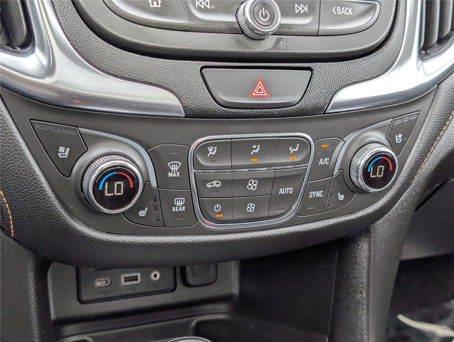 Used 2021 Chevrolet Equinox Premier AWD/4WD image 29