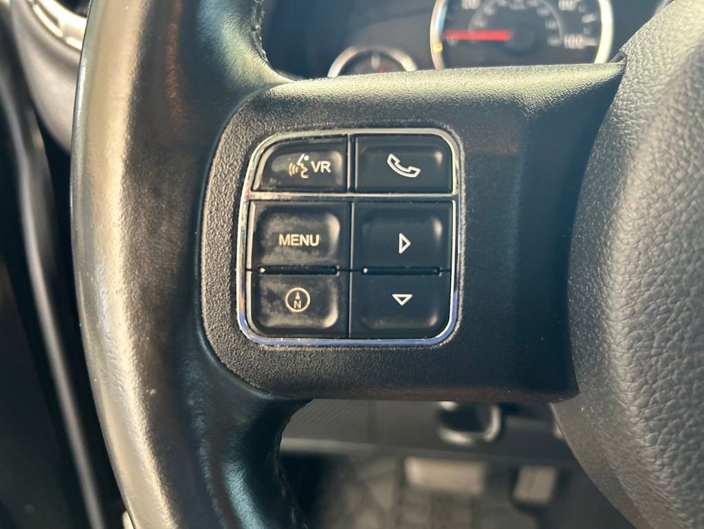 Used 2012 Jeep Wrangler Unlimited Rubicon w/ Connectivity Group AWD/4WD image 45
