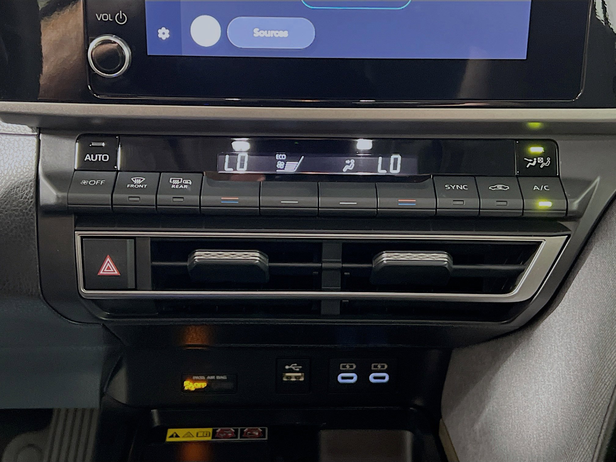 Used 2025 Toyota Camry LE image 26