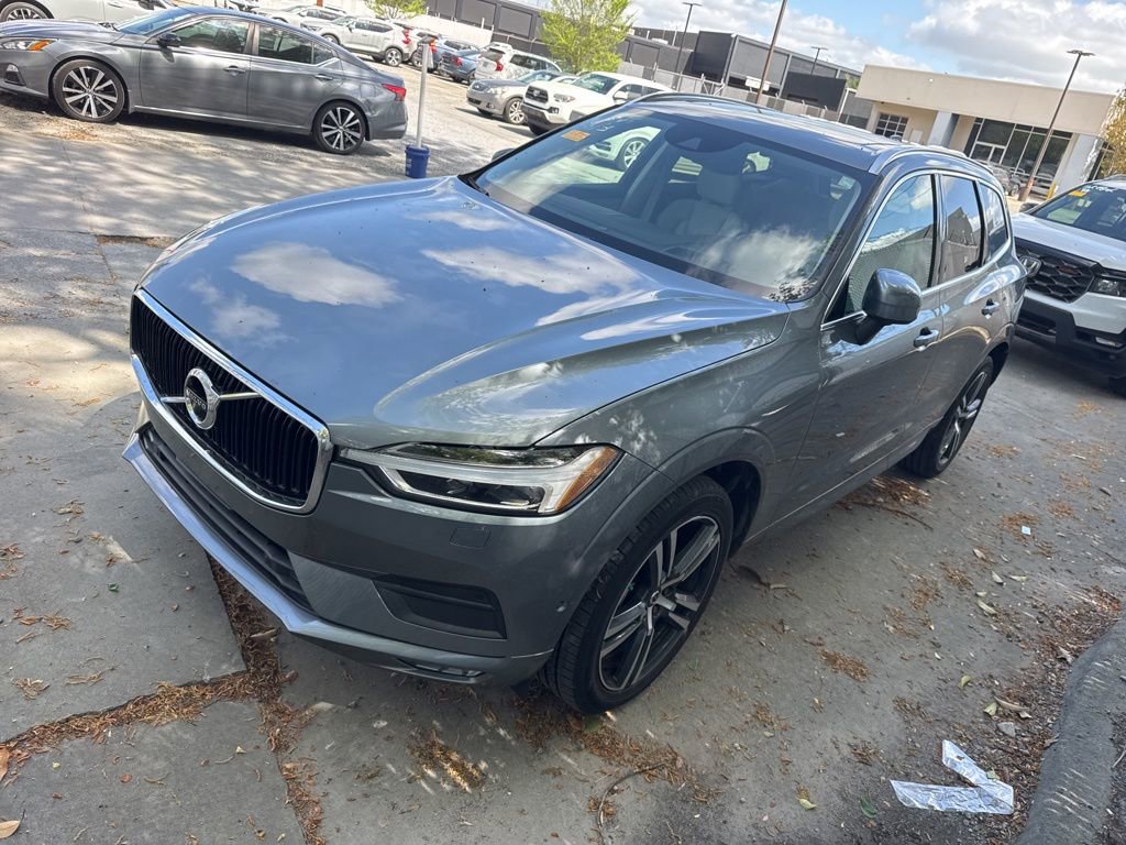 Used 2018 Volvo XC60 T5 Momentum w/ Convenience Package image 3