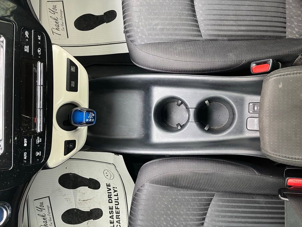 Used 2016 Toyota Prius Two image 30