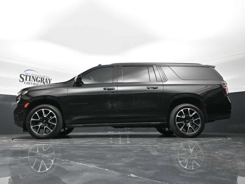 Used 2023 Chevrolet Suburban RST AWD/4WD image 20