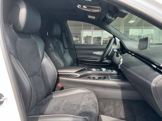 Used 2022 Genesis GV70 3.5T Sport w/ Sport Prestige Package AWD/4WD image 15