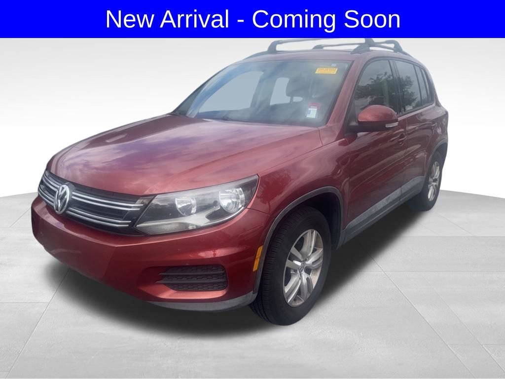 Used 2015 Volkswagen Tiguan S FWD image 2