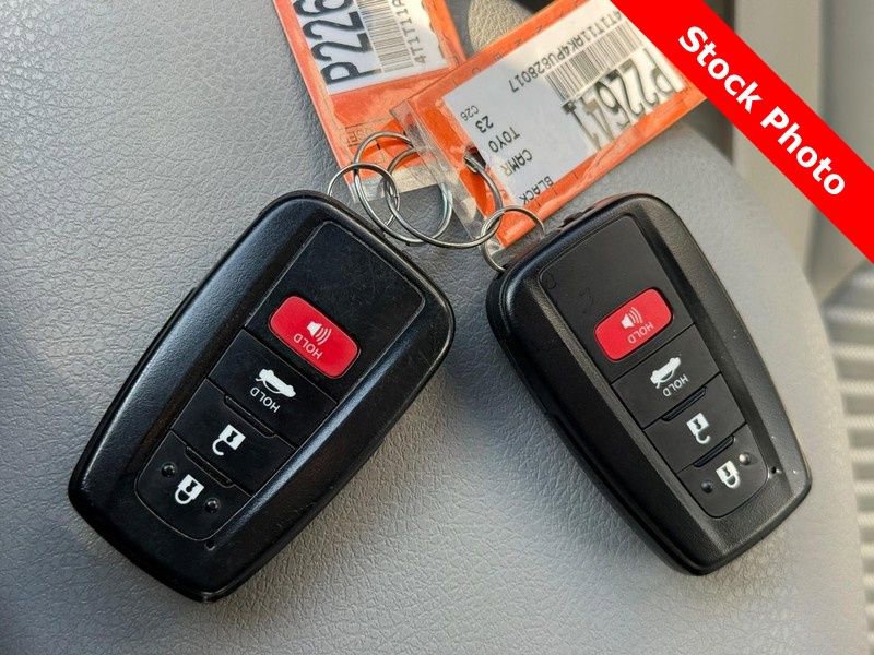 Used 2023 Toyota Camry SE w/ Cold Weather Package image 31