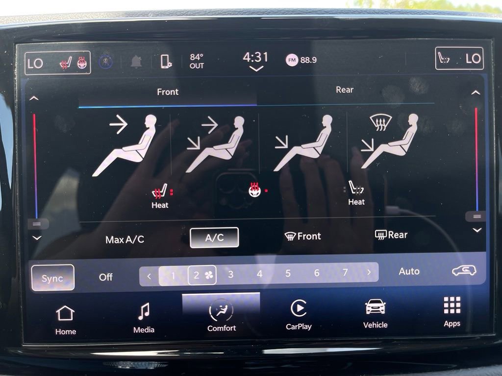 Certified 2023 Chrysler Pacifica Touring-L FWD image 32