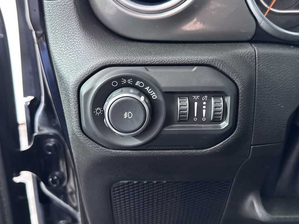 Used 2019 Jeep Wrangler Unlimited Sahara w/ Safety Group image 24