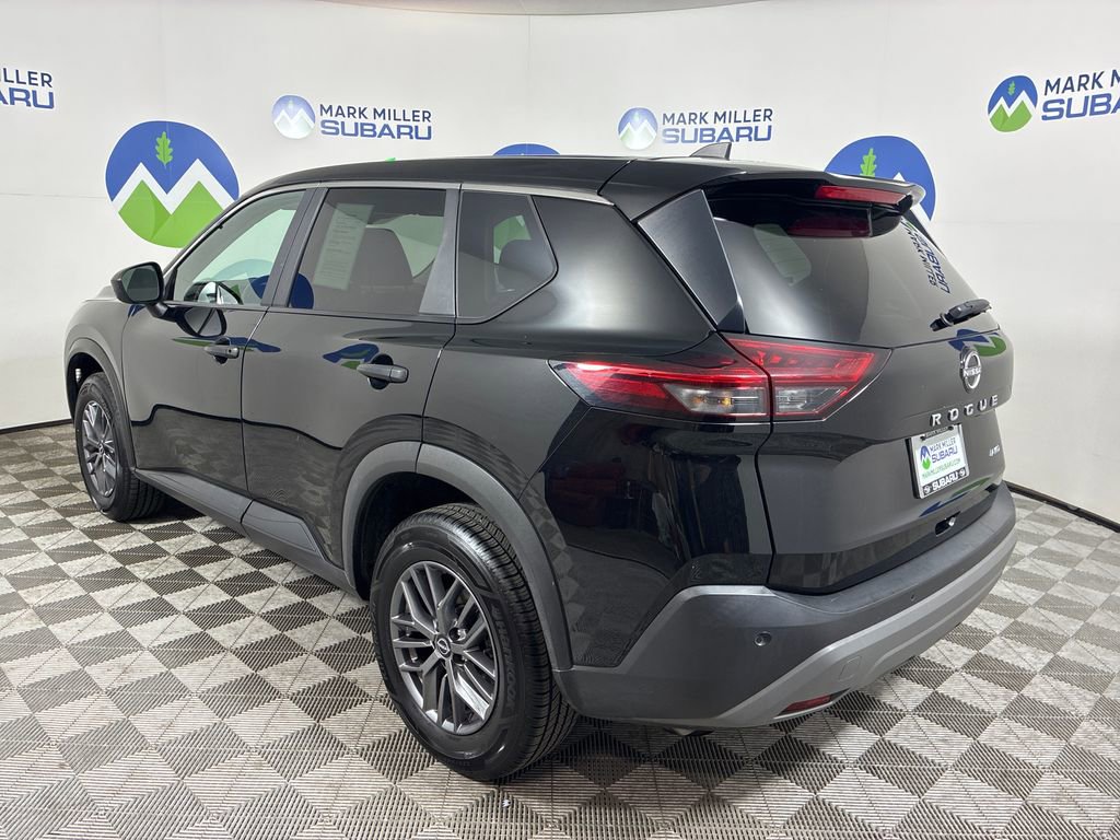 Used 2023 Nissan Rogue S AWD/4WD image 8