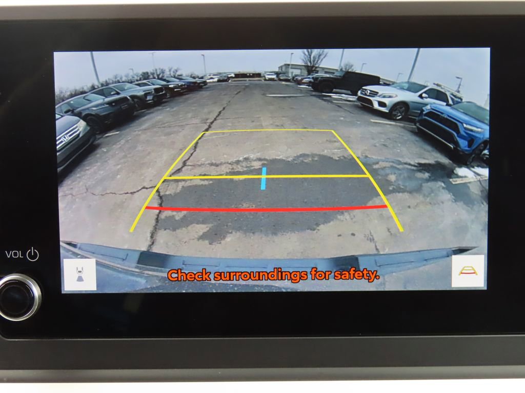 Used 2024 Toyota Tacoma TRD Off-Road image 25