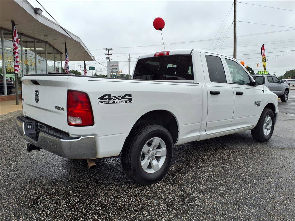 Used 2024 RAM 1500 Classic SLT AWD/4WD image 3