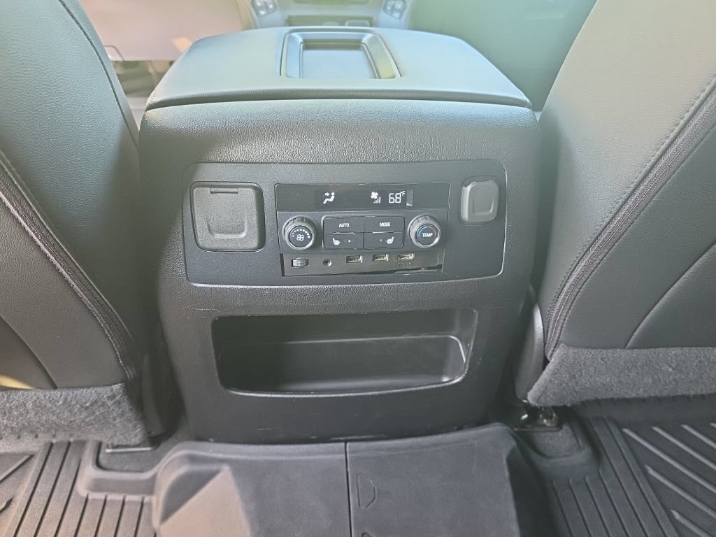 Used 2020 GMC Yukon SLT w/ Premium Edition RWD image 26