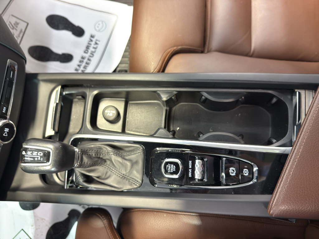 Used 2020 Volvo XC60 T5 Inscription image 19