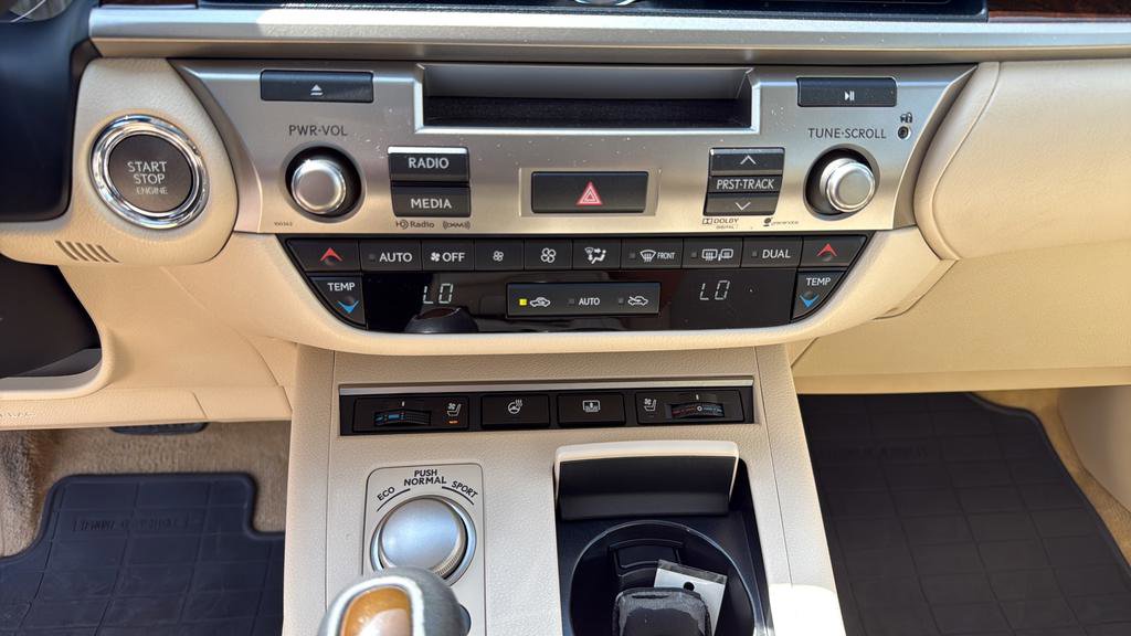 Used 2014 Lexus ES 350 w/ Luxury Package FWD image 26