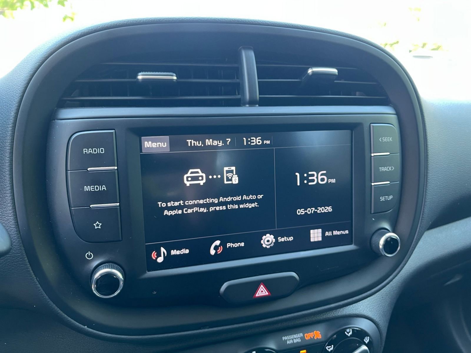 Used 2025 Kia Soul LX w/ LX Technology Package FWD image 20