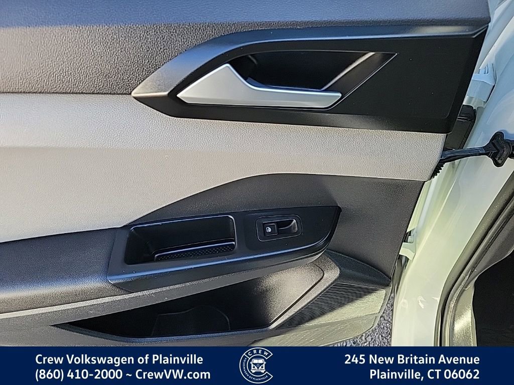 Certified 2022 Volkswagen Taos SE image 46