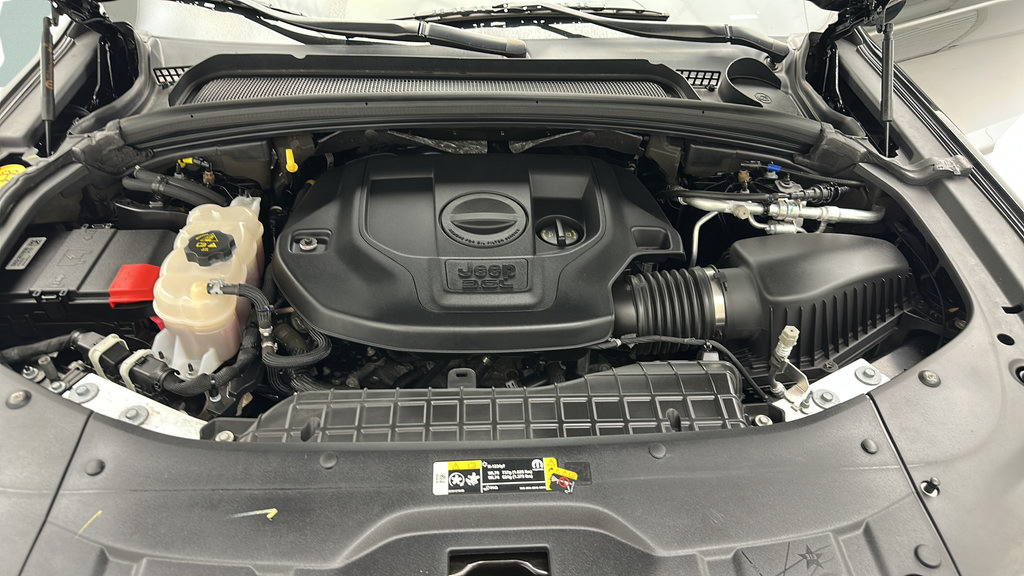 Used 2023 Jeep Grand Cherokee Summit AWD/4WD image 30