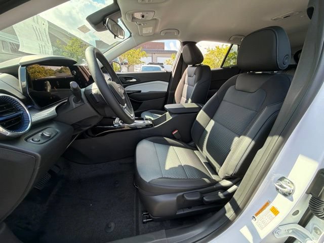 New 2026 Chevrolet Trax LT w/ Driver Confidence Package FWD image 13