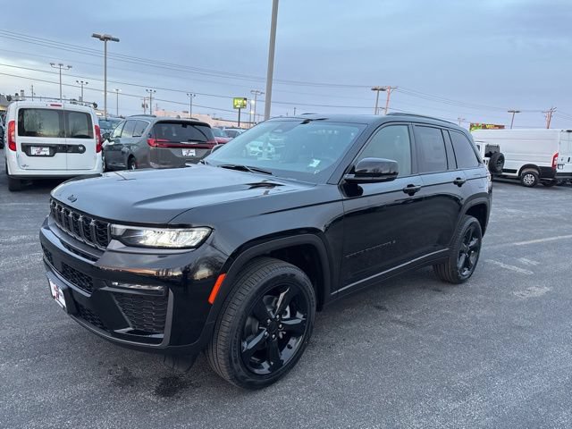 New 2026 Jeep Grand Cherokee Limited w/ Limited Altitude Package AWD/4WD image 1