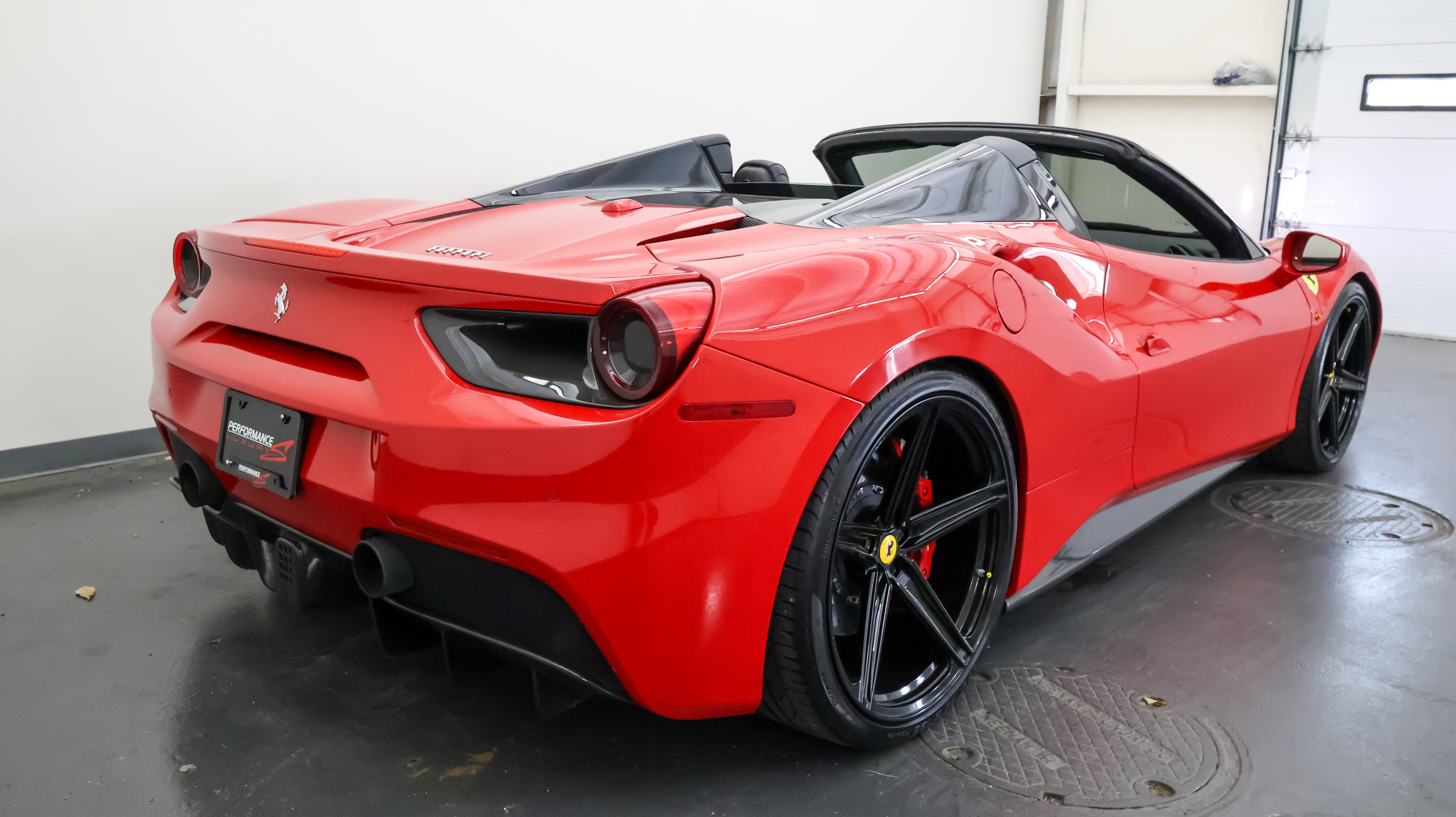 Used 2019 Ferrari 488 Spider RWD image 4