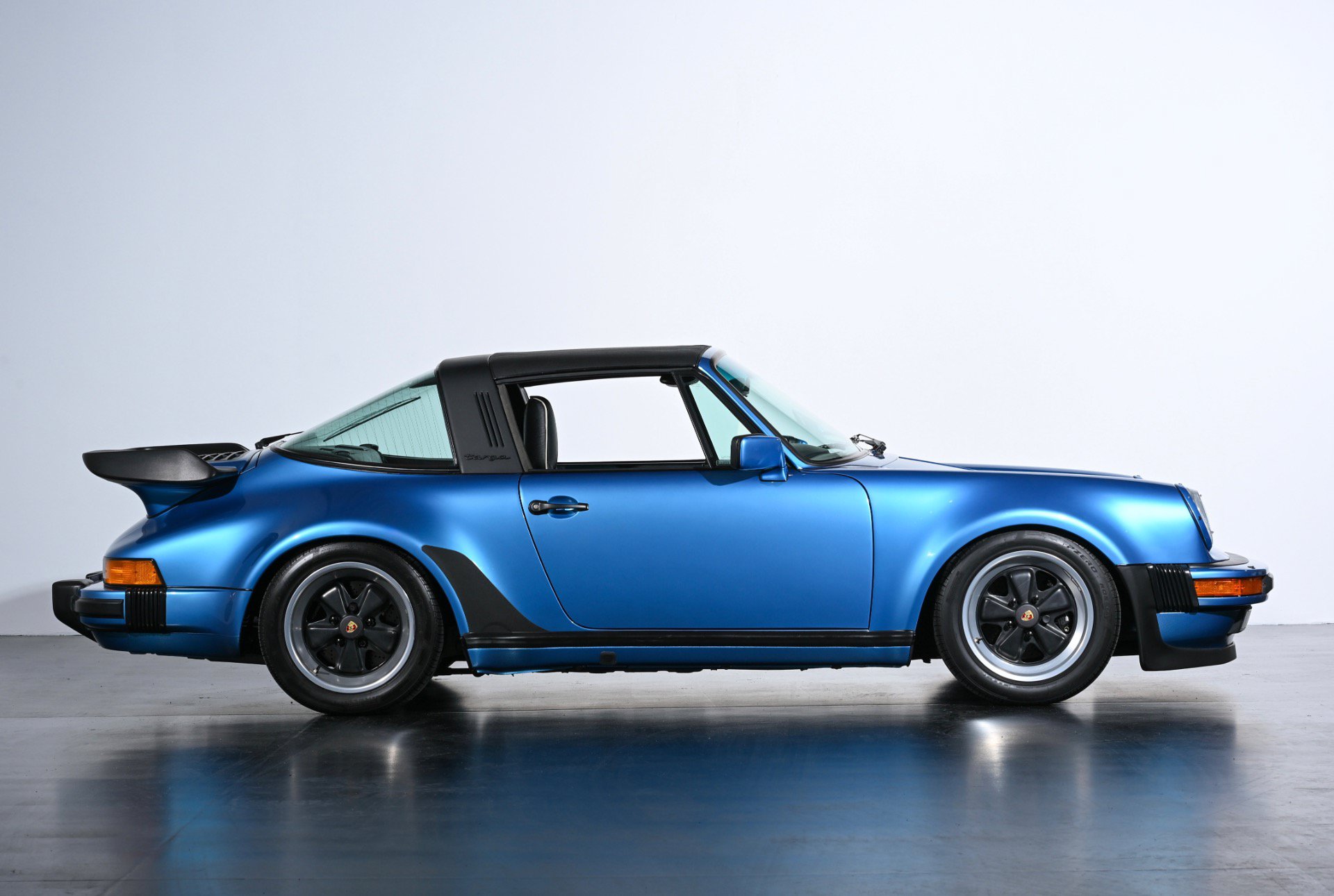 Used 1989 Porsche 911 Targa RWD image 25