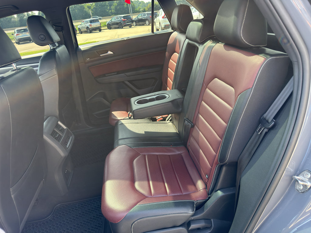 Used 2020 Volkswagen Atlas Cross Sport SEL Premium AWD/4WD image 14