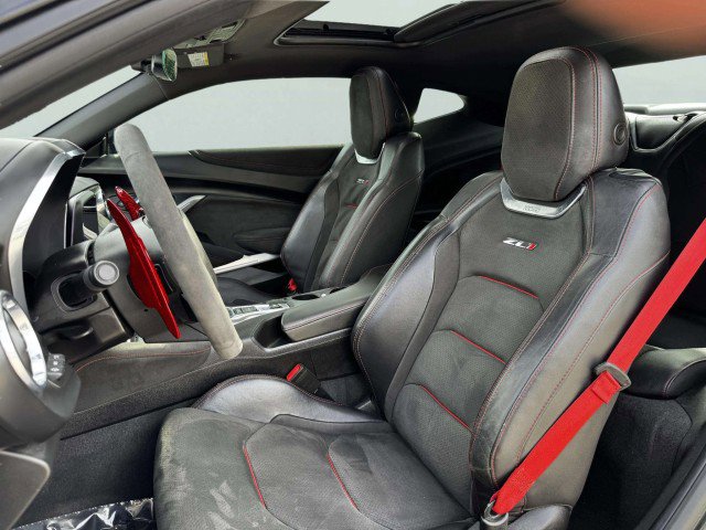 Used 2017 Chevrolet Camaro ZL1 image 20
