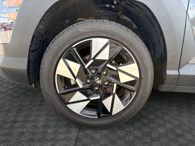 Used 2025 Hyundai Kona SEL AWD/4WD image 13