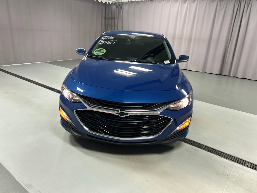 Used 2023 Chevrolet Malibu RS FWD image 2