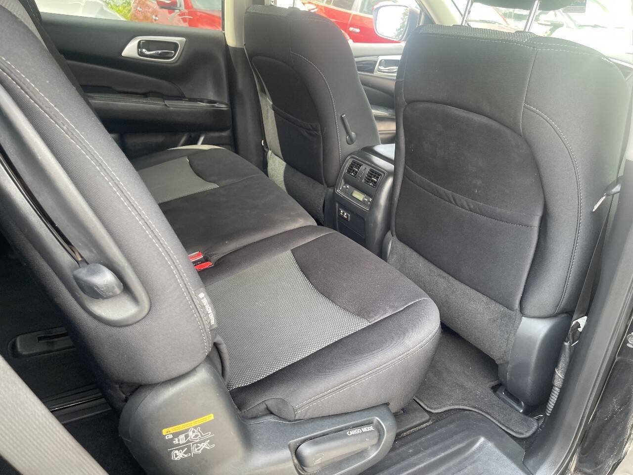 Used 2019 Nissan Pathfinder S AWD/4WD image 24