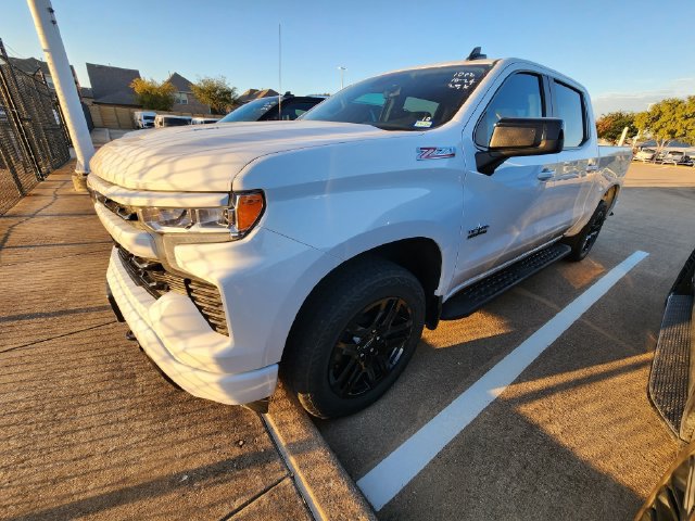 Used 2023 Chevrolet Silverado 1500 RST w/ Convenience Package II AWD/4WD image 2
