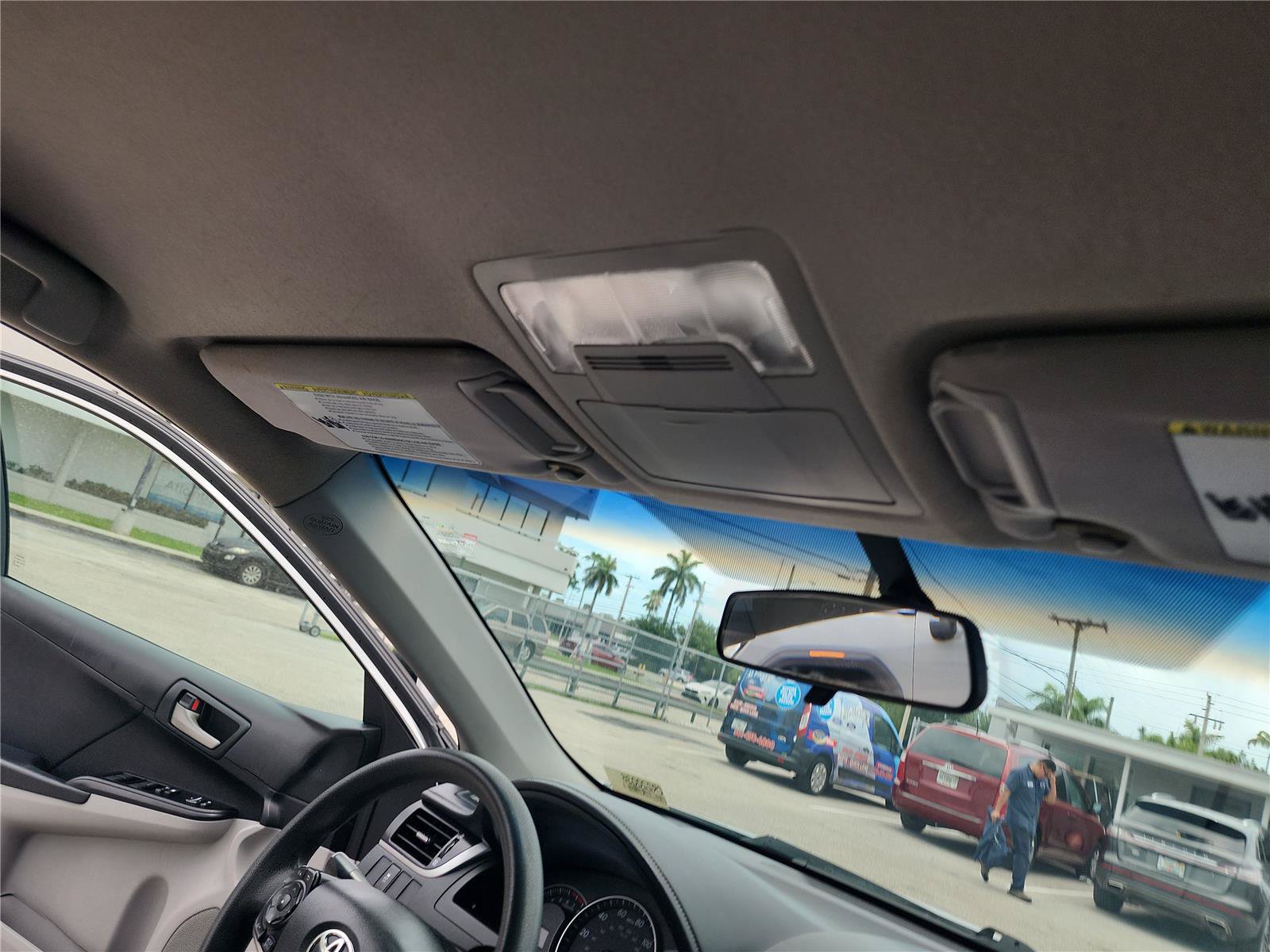 Used 2012 Toyota Camry LE FWD image 24