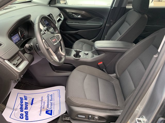 Used 2024 GMC Terrain SLE w/ Driver Convenience Package image 15