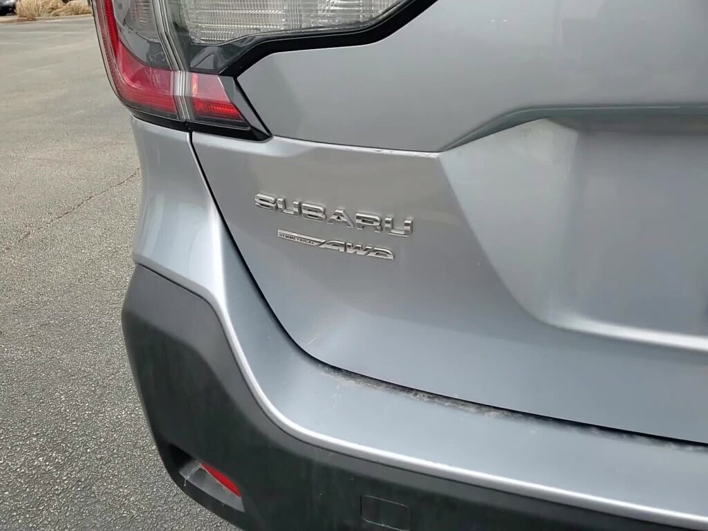 Certified 2024 Subaru Outback Premium image 6