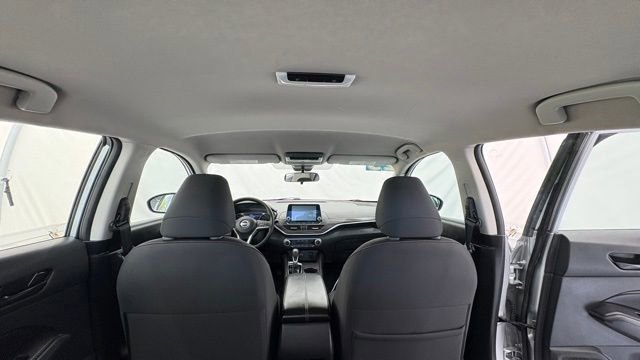 Used 2025 Nissan Altima 2.5 SV FWD image 28