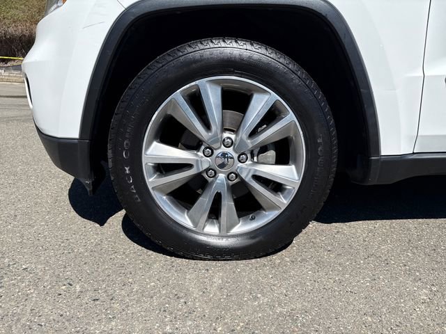 Used 2013 Jeep Grand Cherokee Laredo image 30