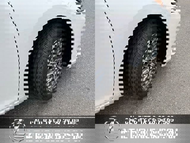 Used 2024 Lexus ES 350 w/ Accessory Package (Z2) image 12