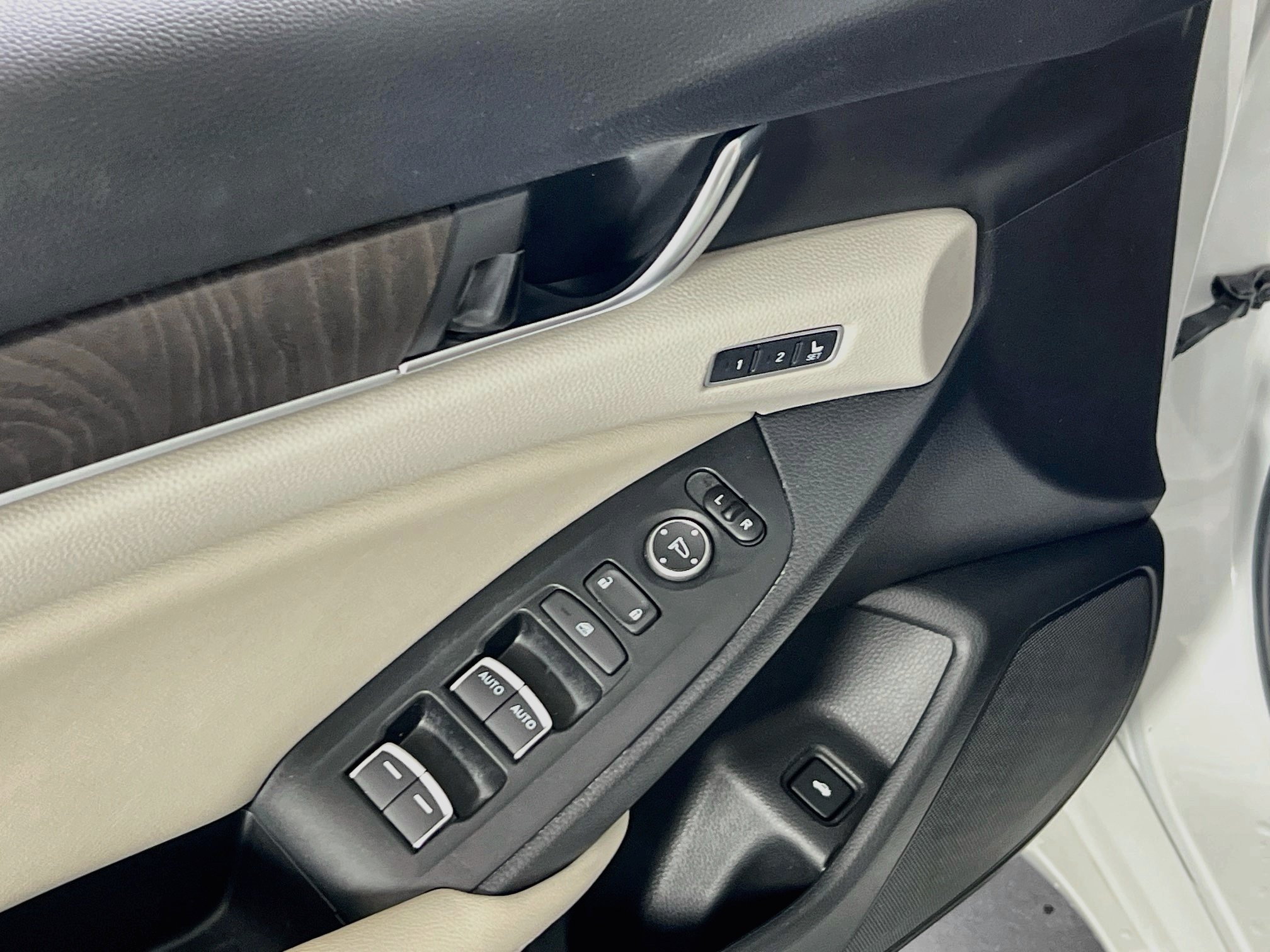 Used 2021 Honda Accord EX-L image 17