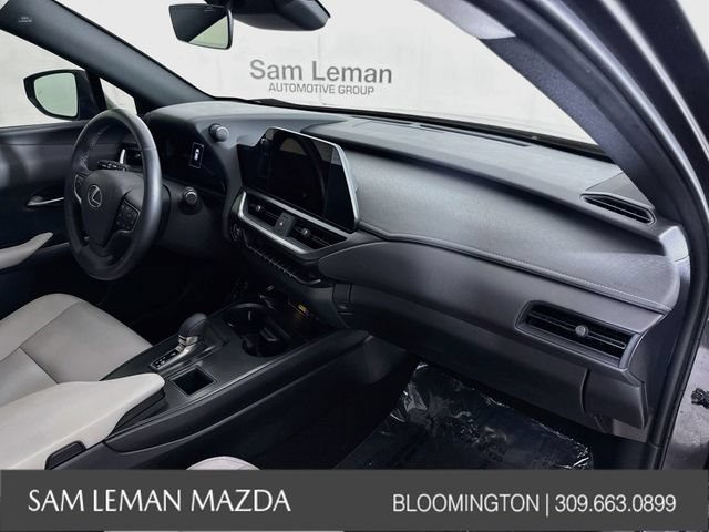 Used 2025 Lexus UX 300h FWD w/ Accessory Package (Z1) image 27