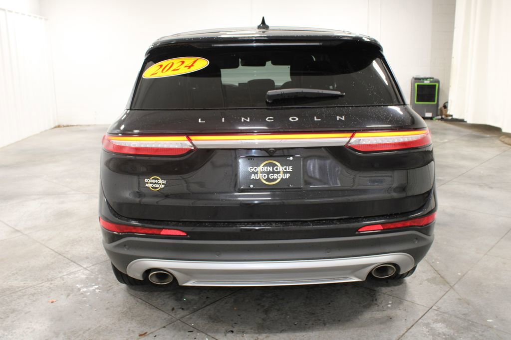 Used 2024 Lincoln Corsair AWD w/ Equipment Group 101A image 8