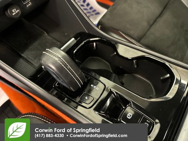 Used 2021 Volvo XC40 T5 R-Design w/ Protection Package Premier image 28