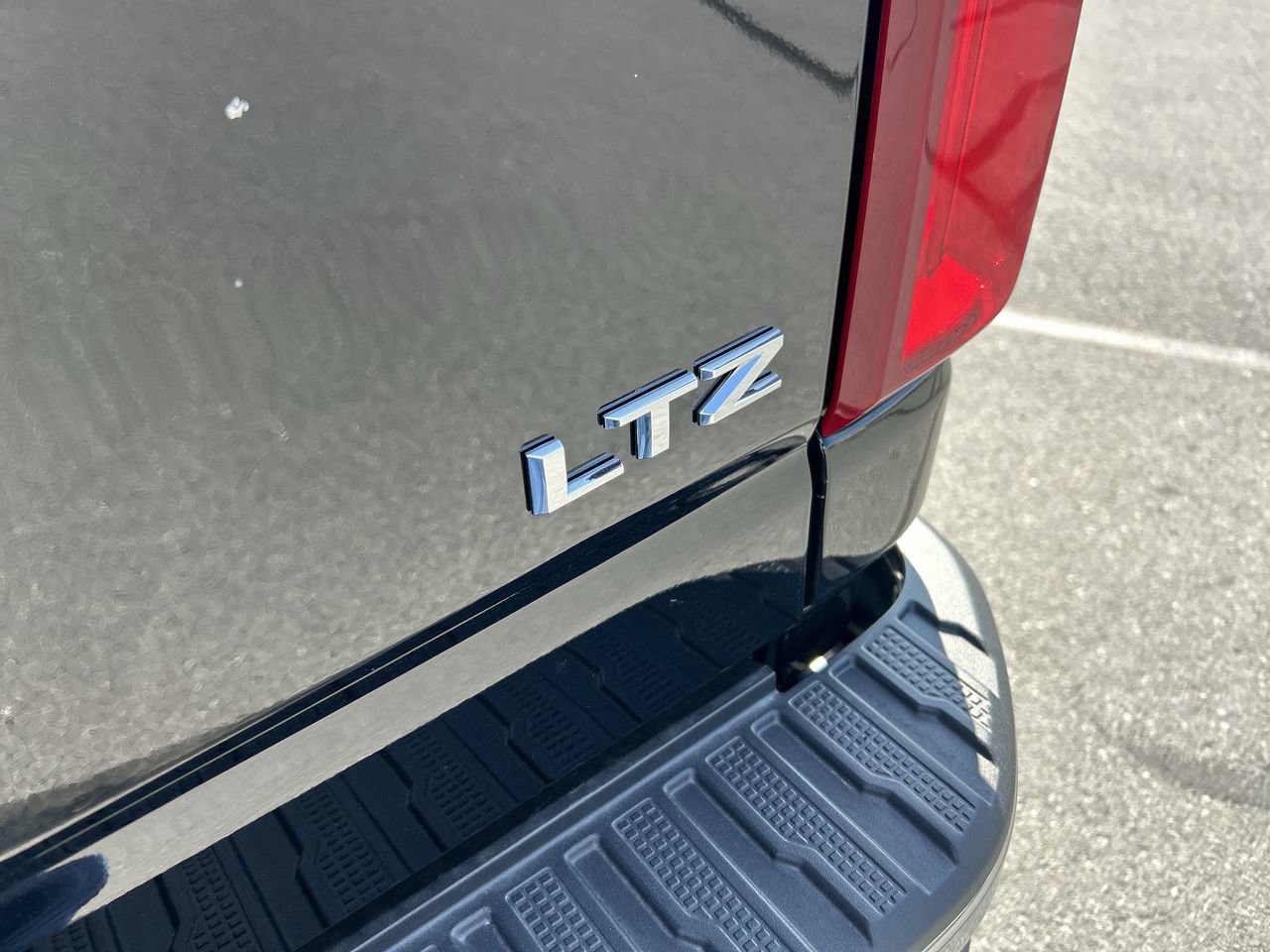 New 2026 Chevrolet Silverado 3500 LTZ w/ LTZ Convenience Package AWD/4WD image 11