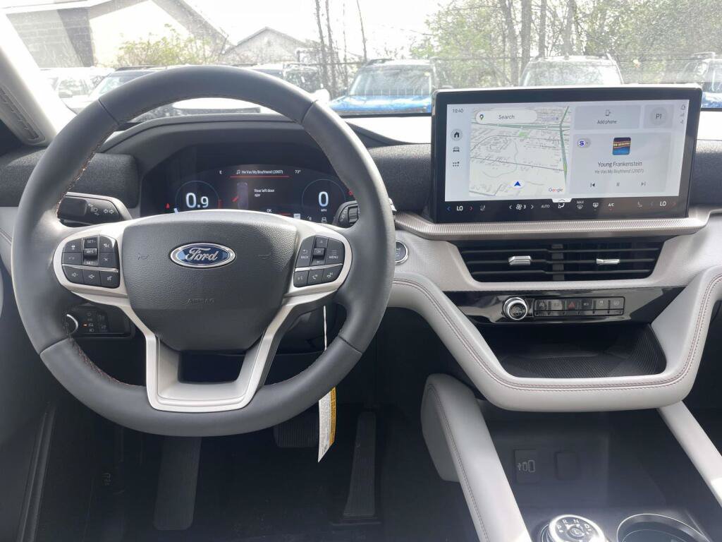 New 2026 Ford Explorer Active w/ Active Comfort Package AWD/4WD image 2