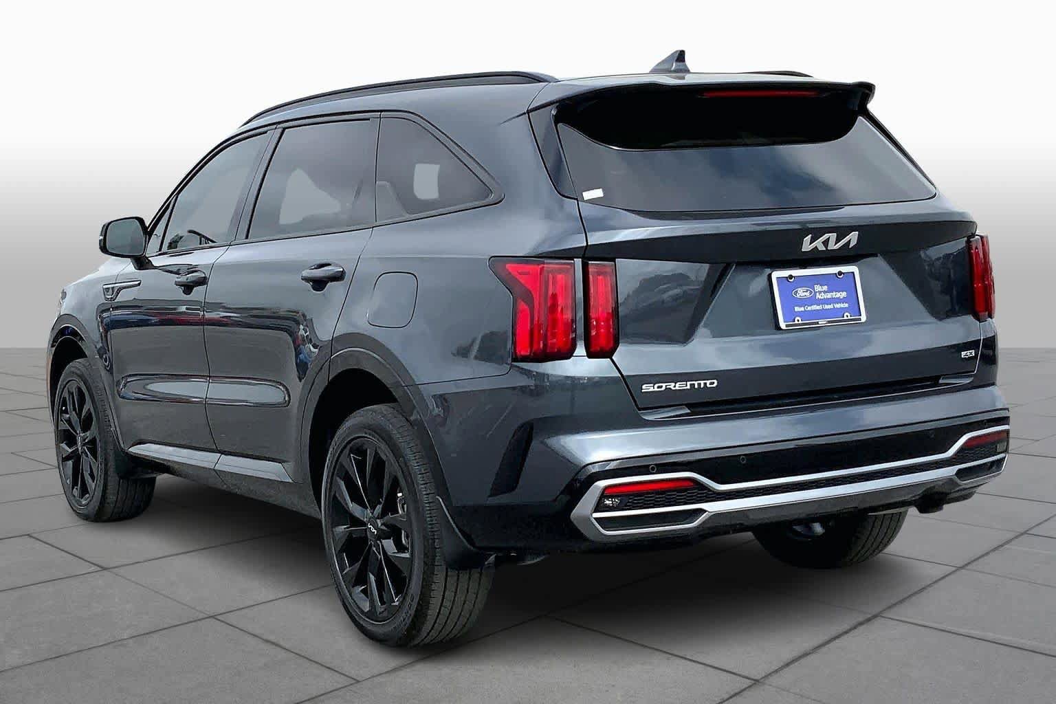 Used 2023 Kia Sorento SX AWD/4WD image 12