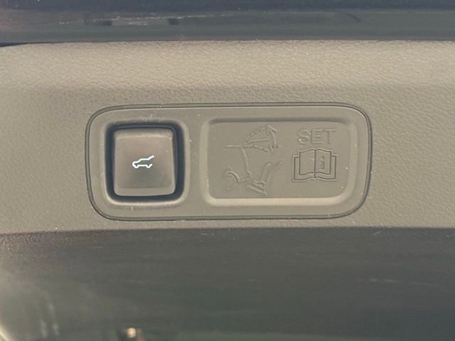 Used 2018 Ford Expedition Max Limited RWD image 39