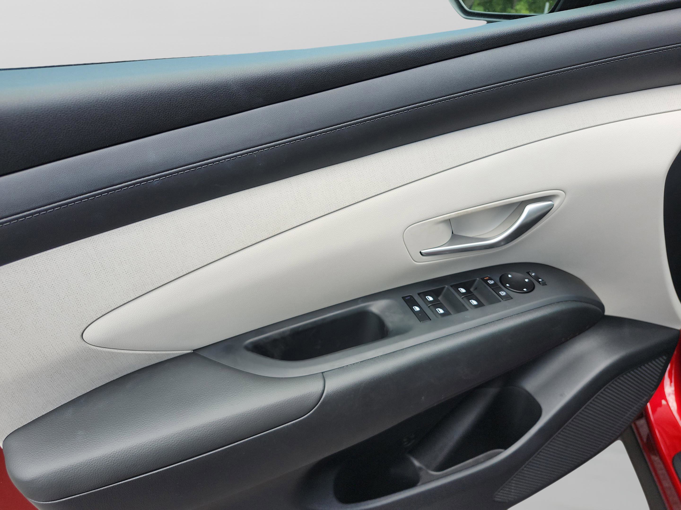 Used 2025 Hyundai Tucson SEL FWD image 15