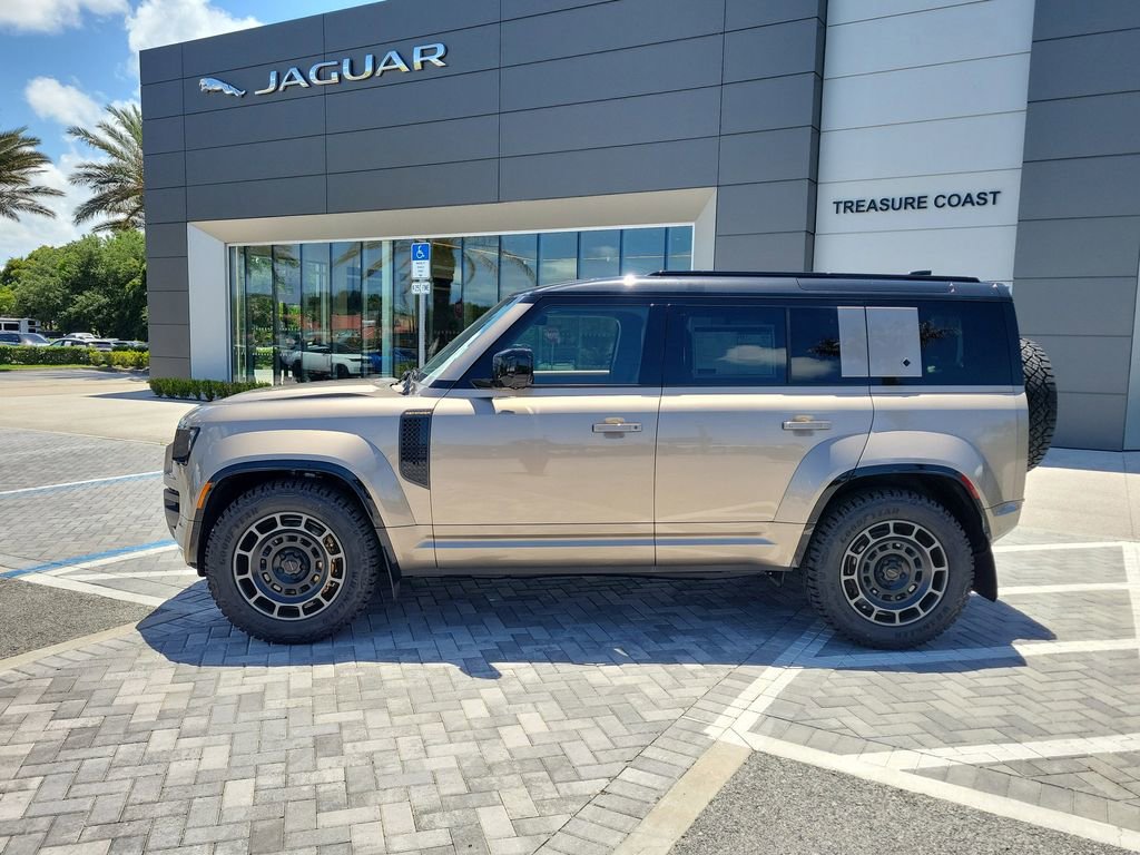 New 2026 Land Rover Defender 110 OCTA AWD/4WD image 2