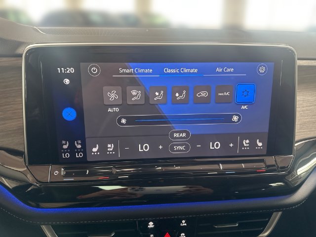 Certified 2025 Volkswagen Atlas SEL AWD/4WD image 18