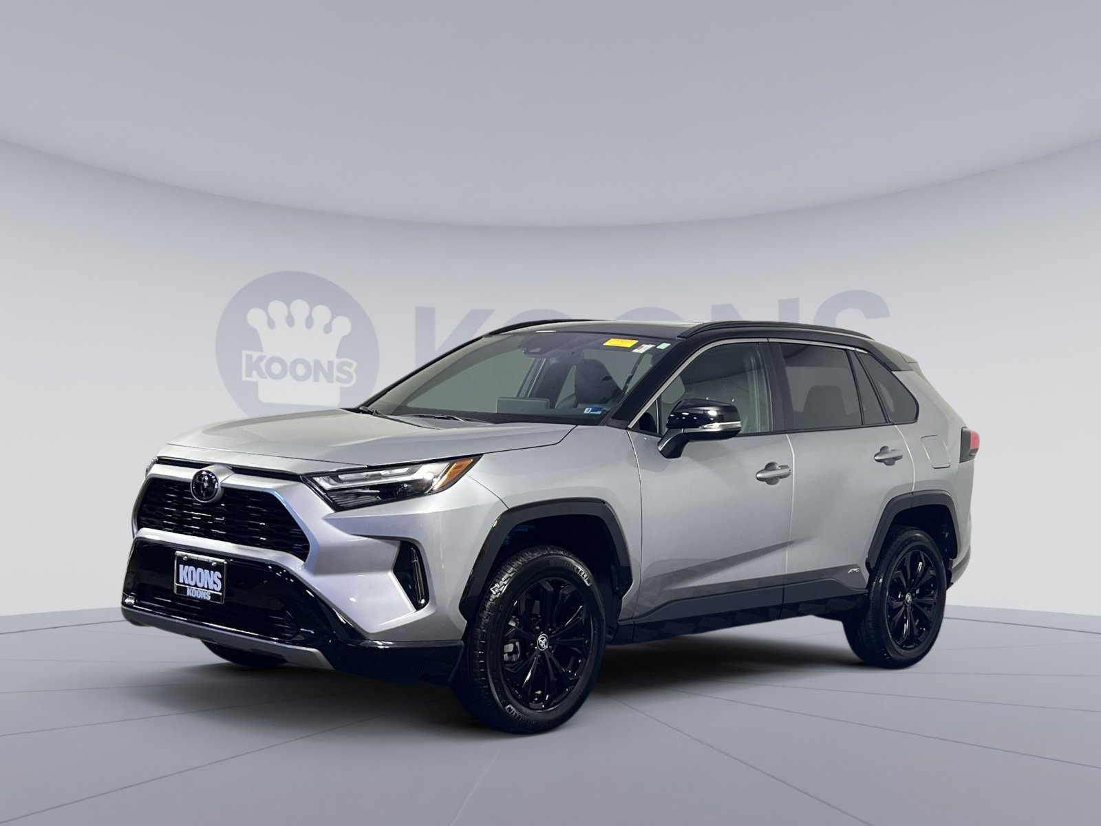 Used 2025 Toyota RAV4 XSE w/ Weather Package image 1